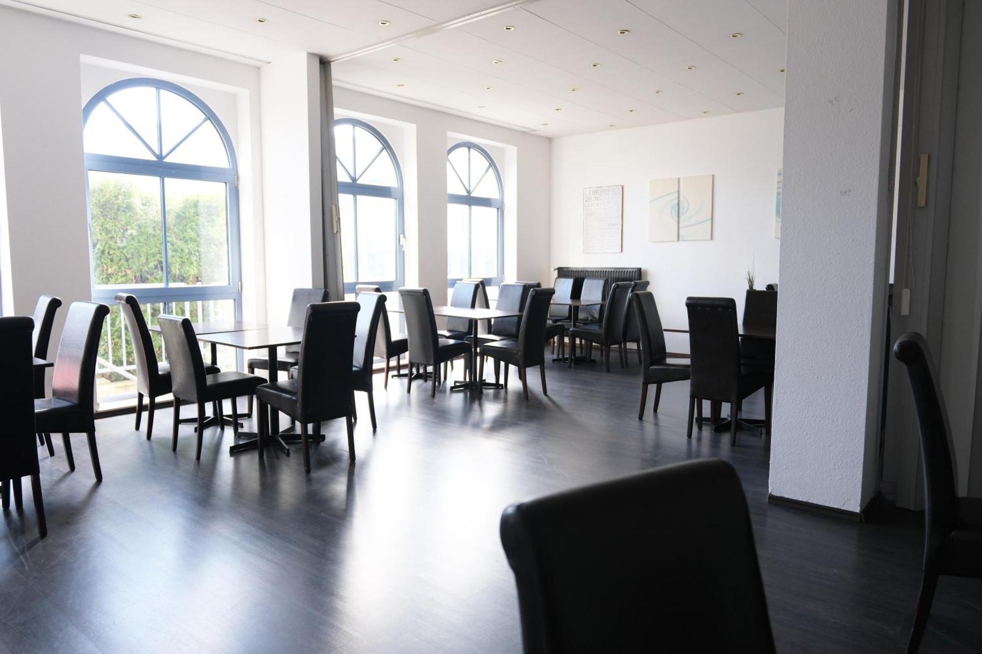 Stargaze Forum Hotel Duesseldorf-Hilden Buitenkant foto