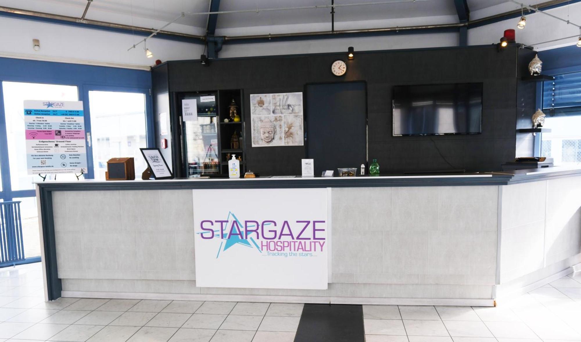 Stargaze Forum Hotel Duesseldorf-Hilden Buitenkant foto